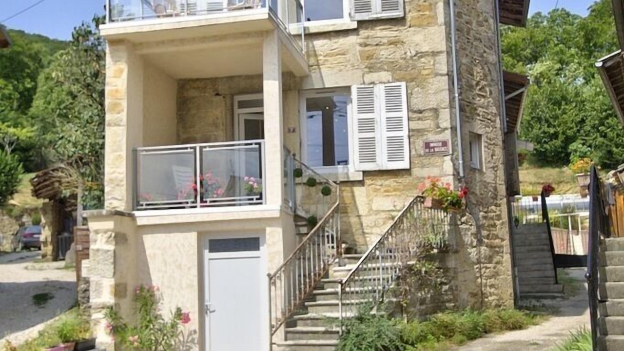 Photo of Outdoor in Boyeux-Saint-Jerome