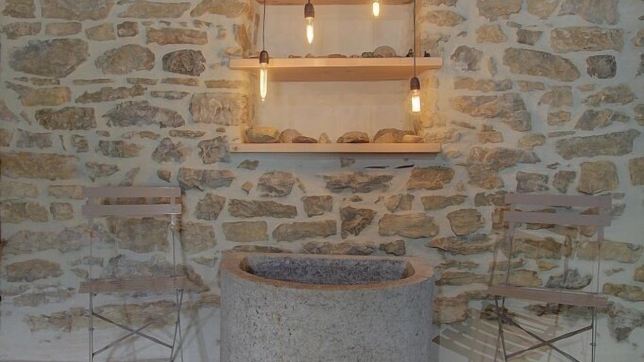 Photo of Others in Boyeux-Saint-Jerome