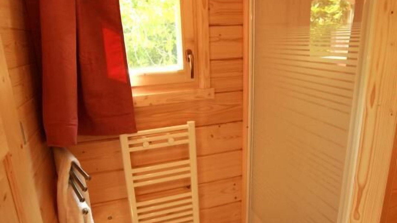 Photo of Bathroom in Bage-la-Ville