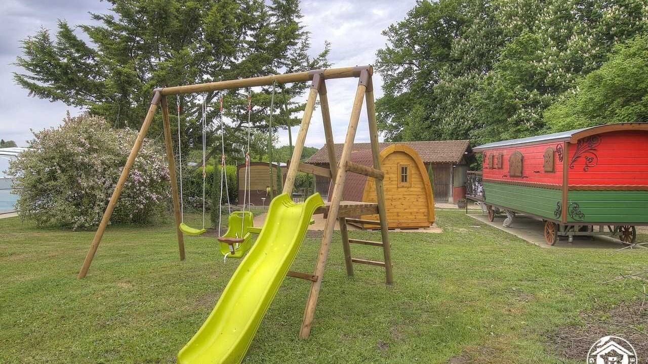 Photo of Others in Bage-la-Ville