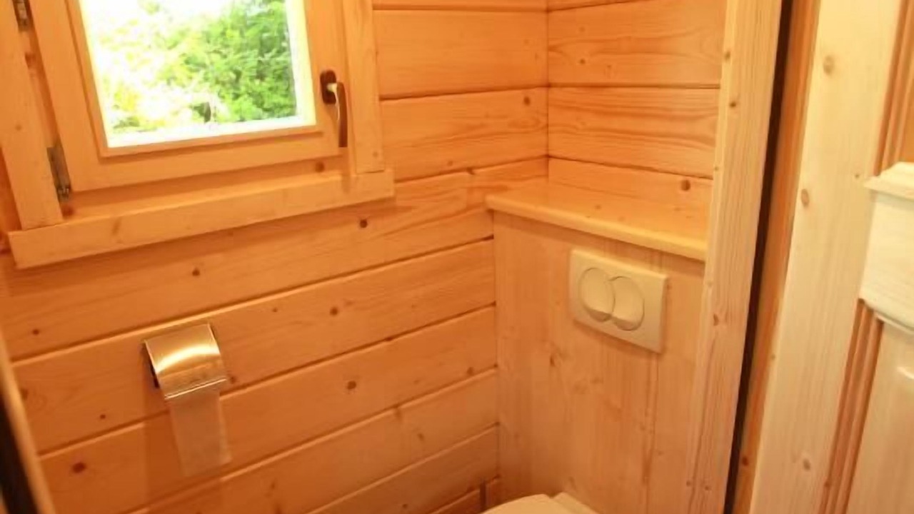Photo of Bathroom in Bage-la-Ville