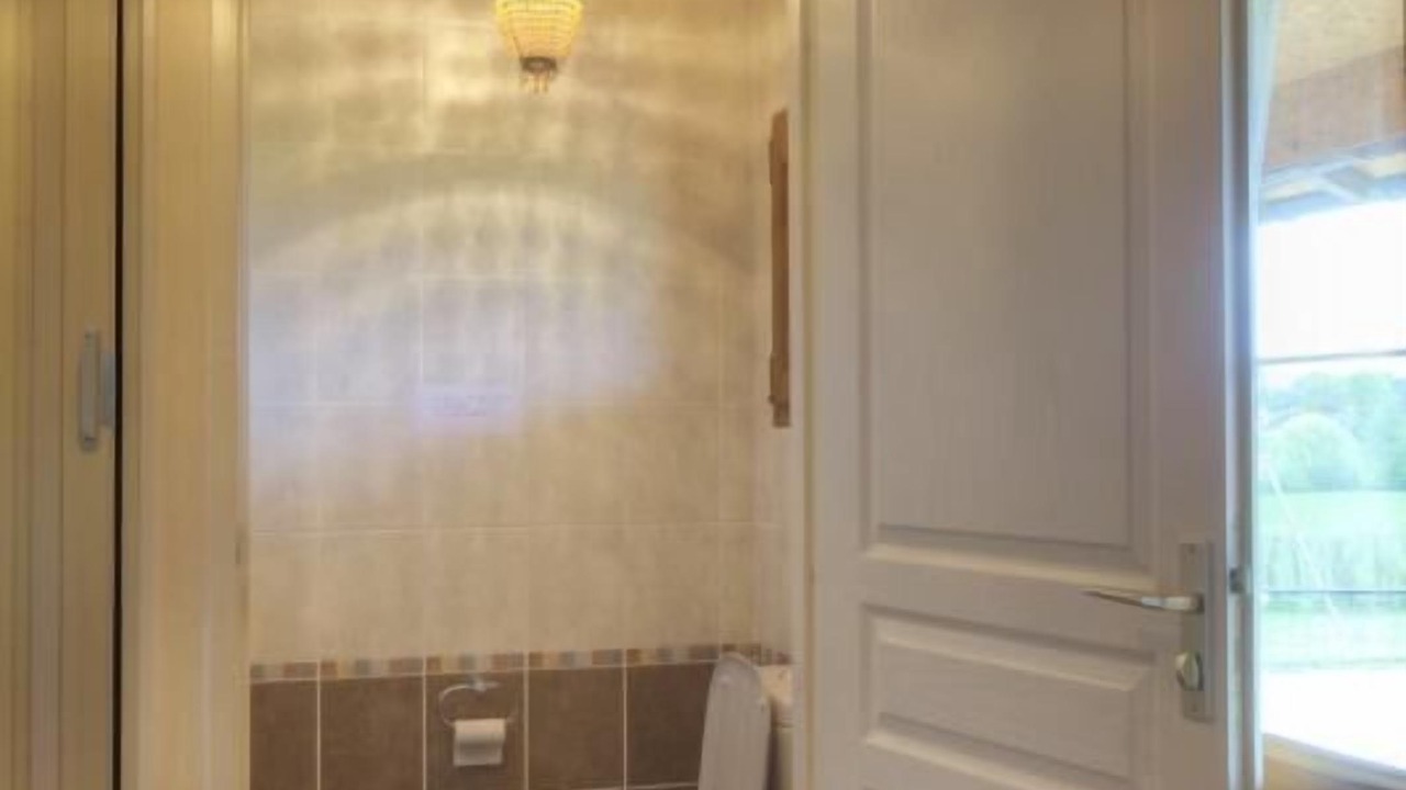 Photo of Bathroom in Saint-Etienne-du-Bois