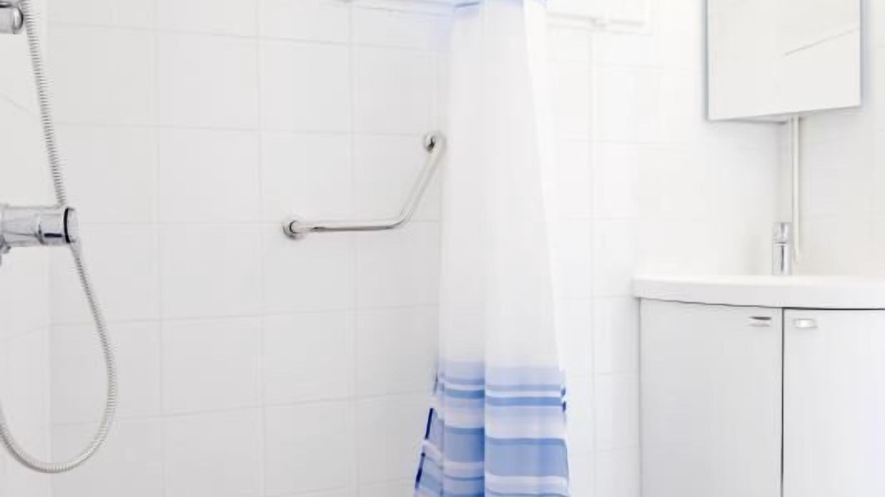 Photo of Bathroom in Saint-Etienne-sur-Chalaronne