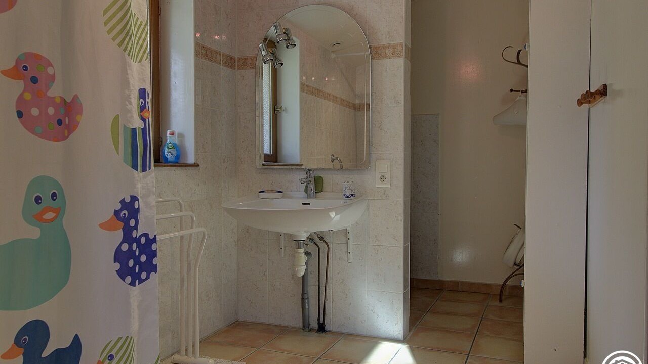 Photo of Bathroom in Montracol