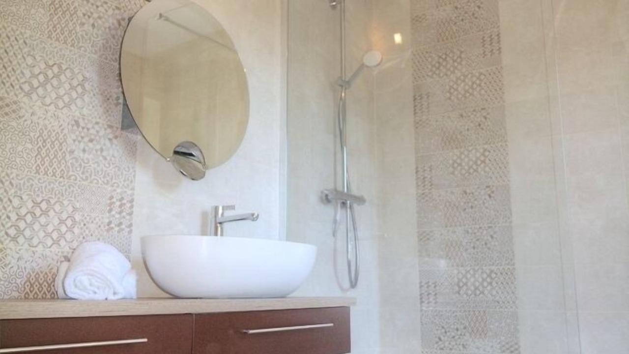 Photo of Bathroom in Montmerle-sur-Saone