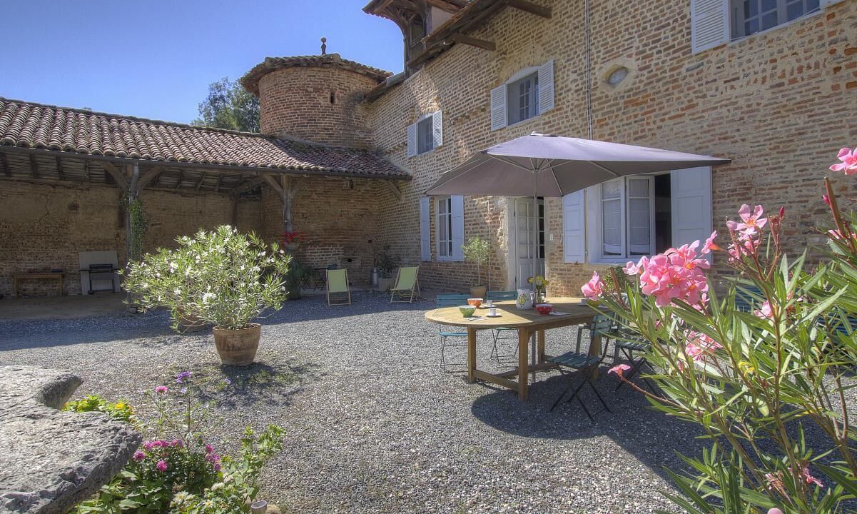 Photo of Outdoor in Chanoz-Chatenay