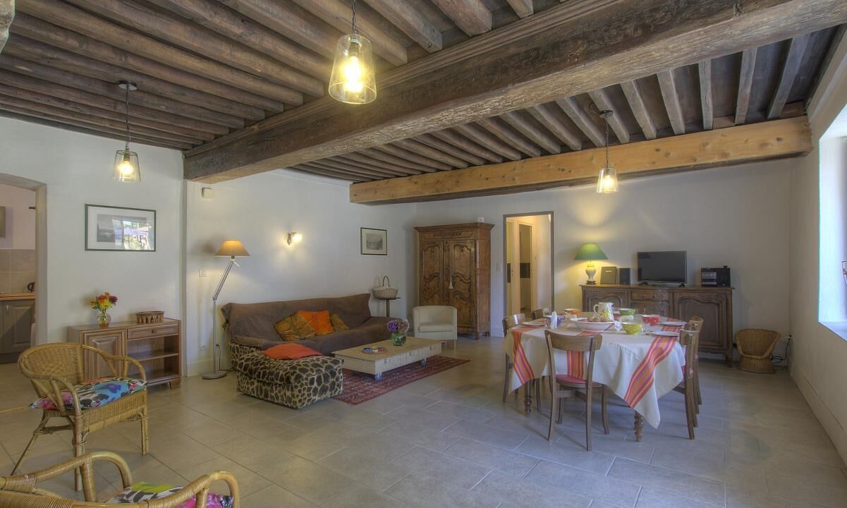 Photo of Livingroom in Chanoz-Chatenay