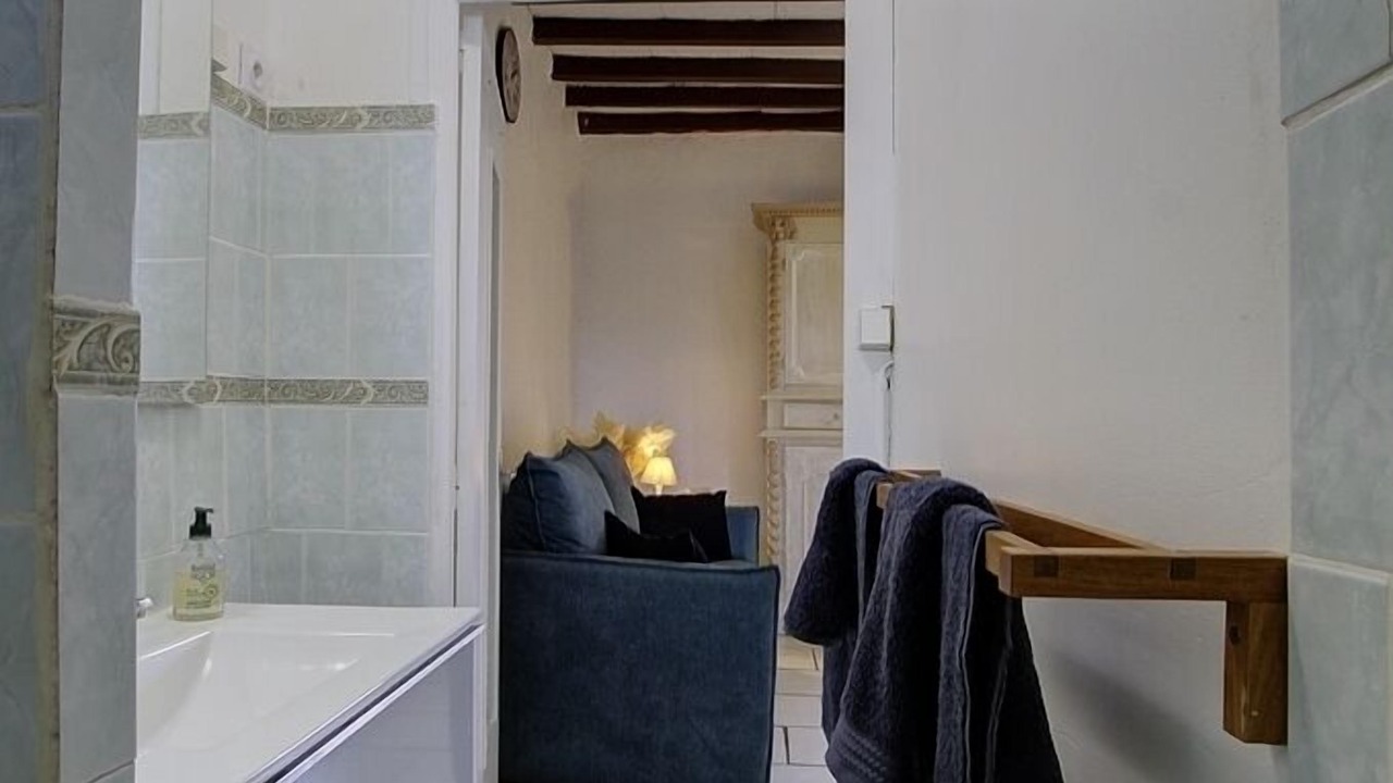 Photo of Bathroom in Civrieux