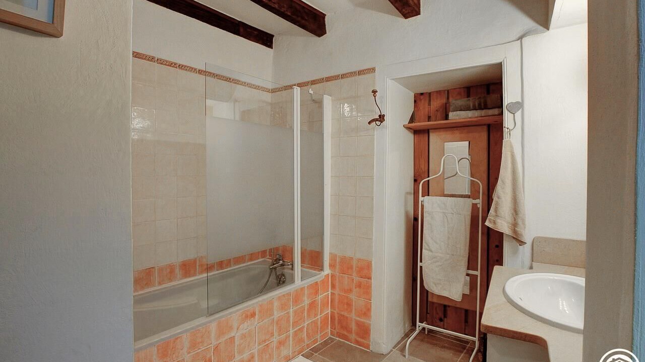 Photo of Bathroom in Pollieu