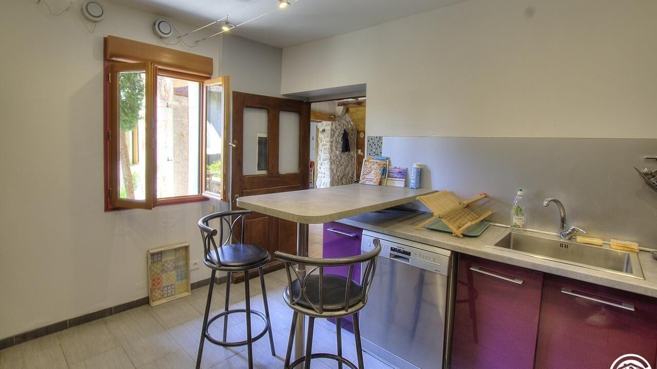 Photo of Kitchen in Saint-Benoit