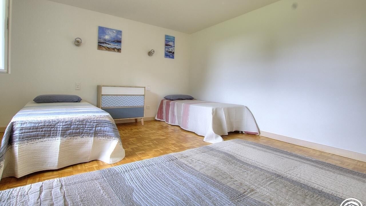 Photo of Bedroom in Saint-Benigne