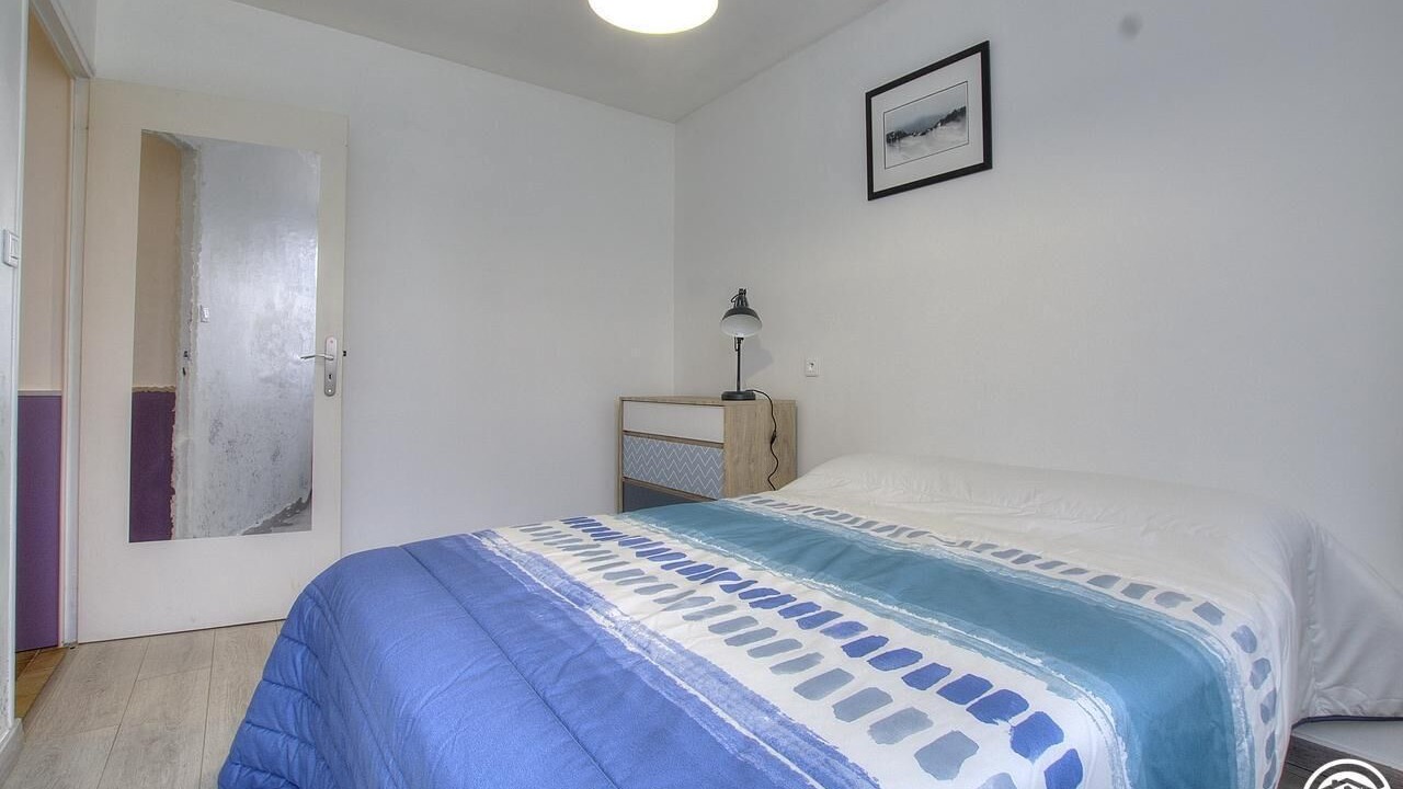 Photo of Bedroom in Saint-Benigne