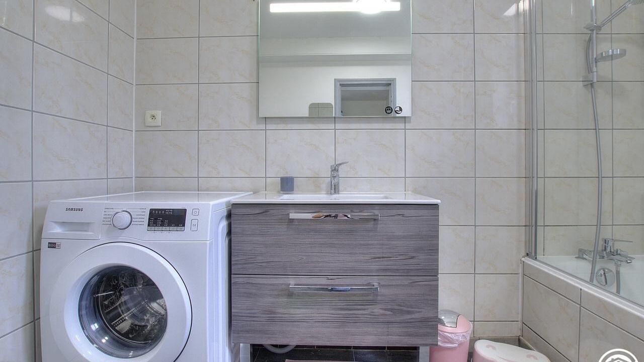 Photo of Bathroom in Saint-Benigne