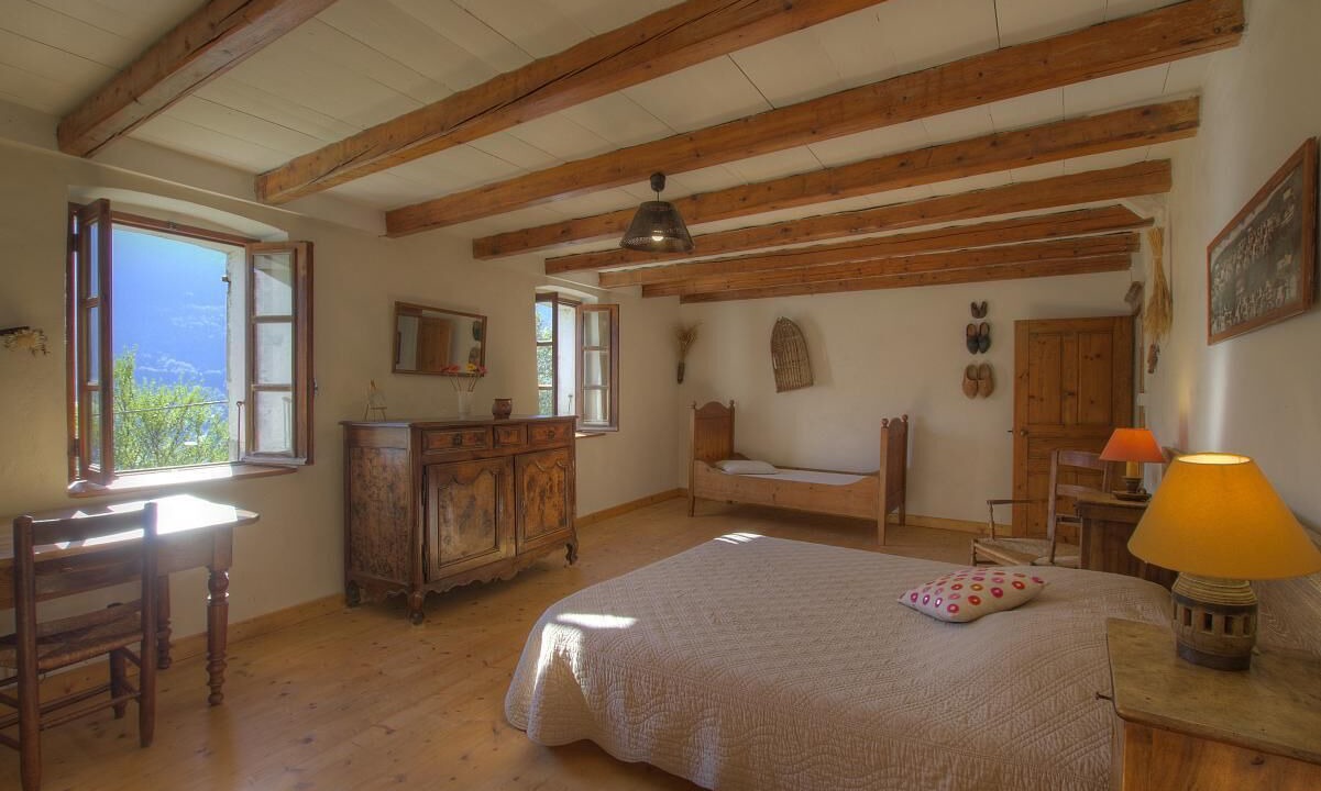 Photo of Bedroom in Chezery Forens