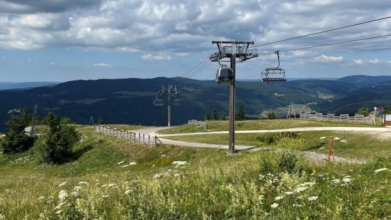 Photo of Others in Mijoux