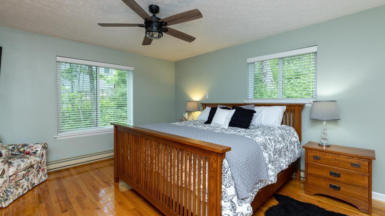 Photo of Bedroom in Roseland