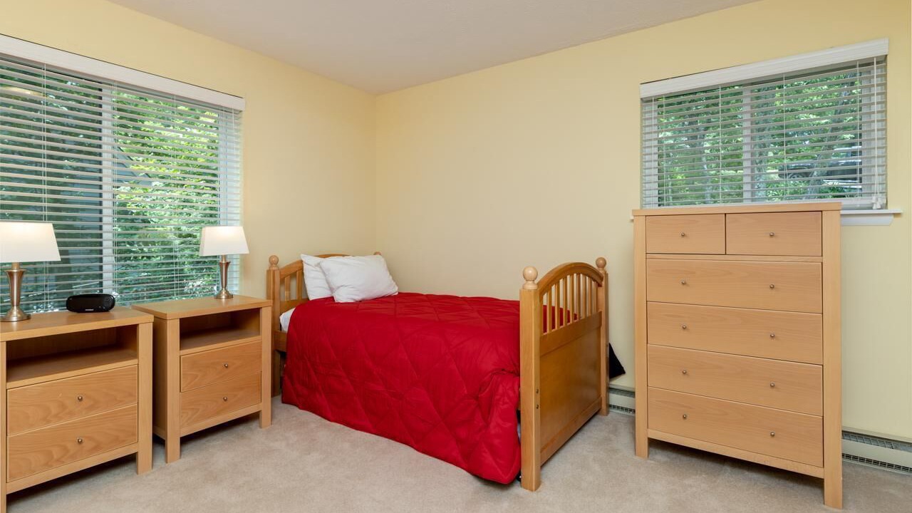 Photo of Bedroom in Roseland