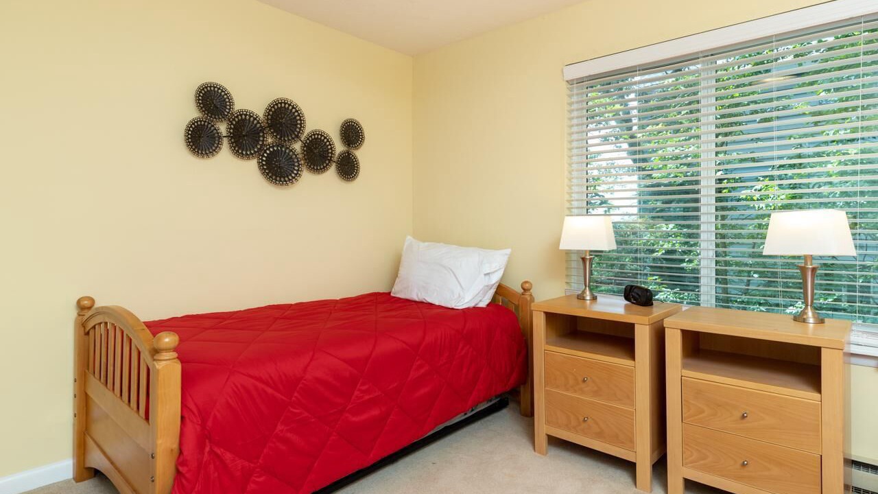 Photo of Bedroom in Roseland