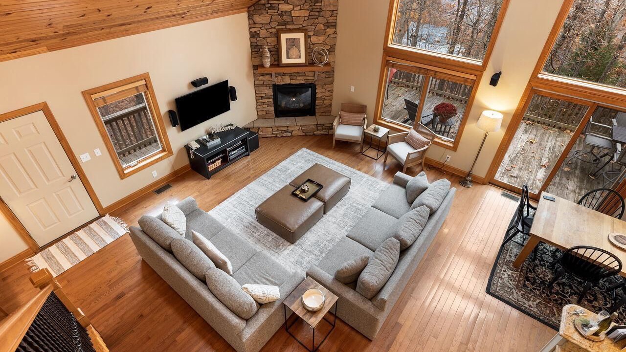 Photo of Livingroom in Chestnut Springs