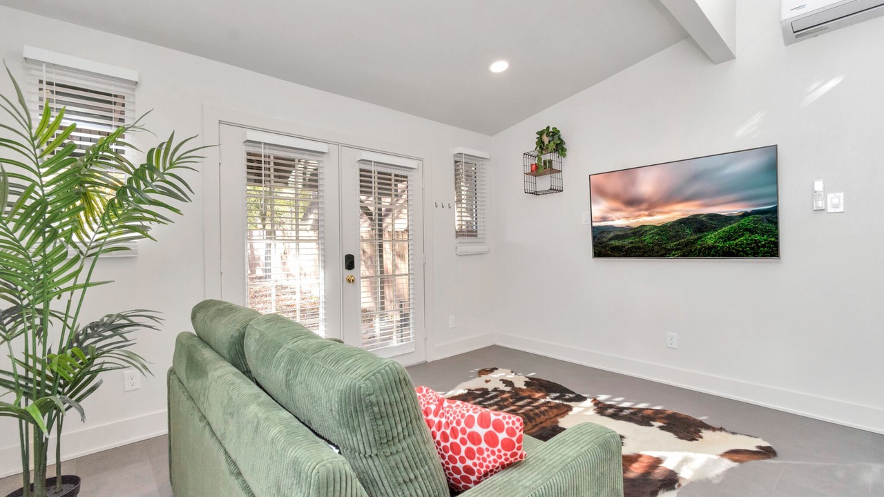 Photo of Livingroom in Montgomery