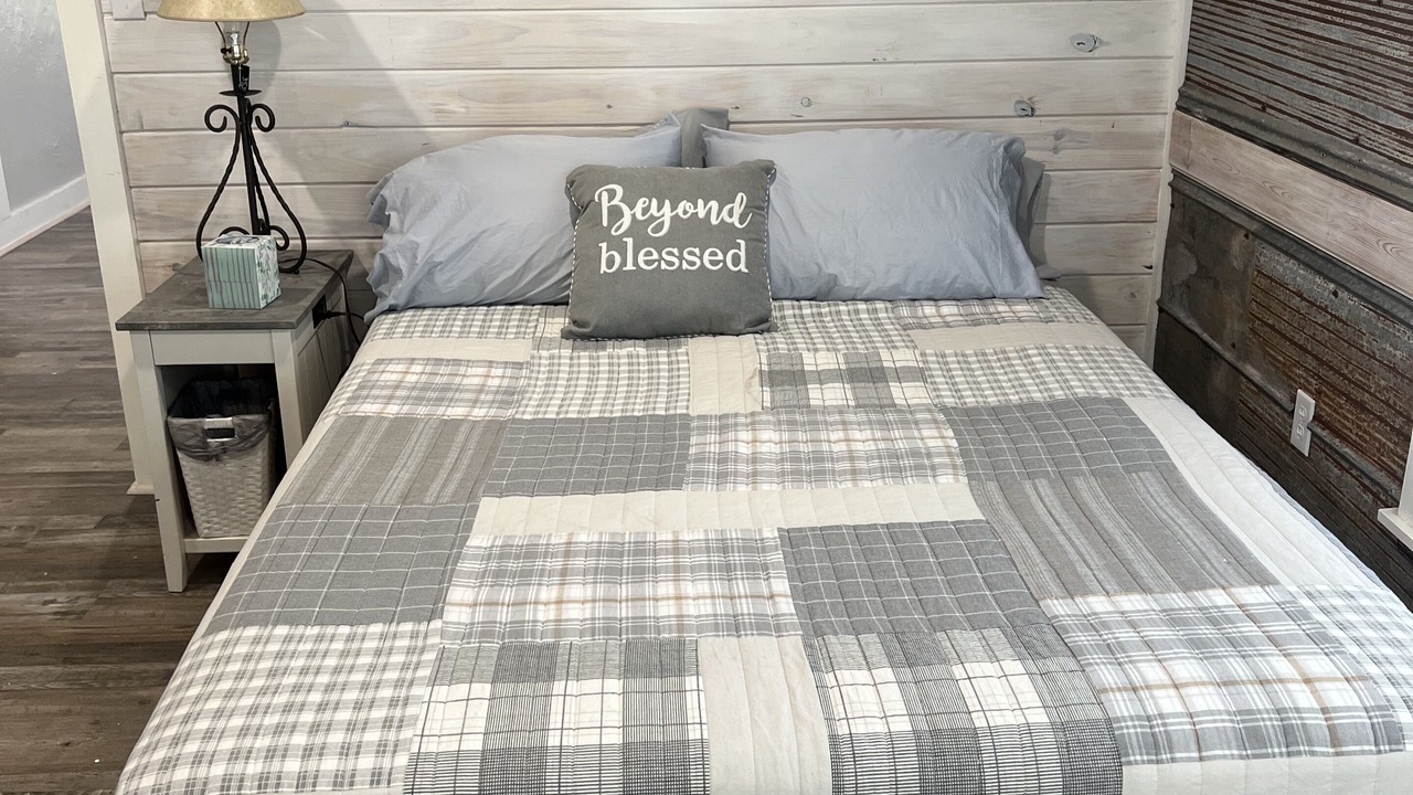 Photo of Bedroom in Mason