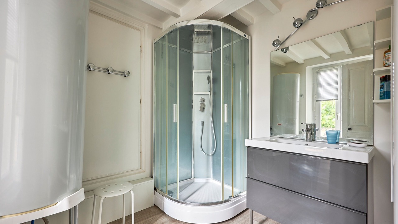 Photo of Bathroom in Courseulles-sur-Mer