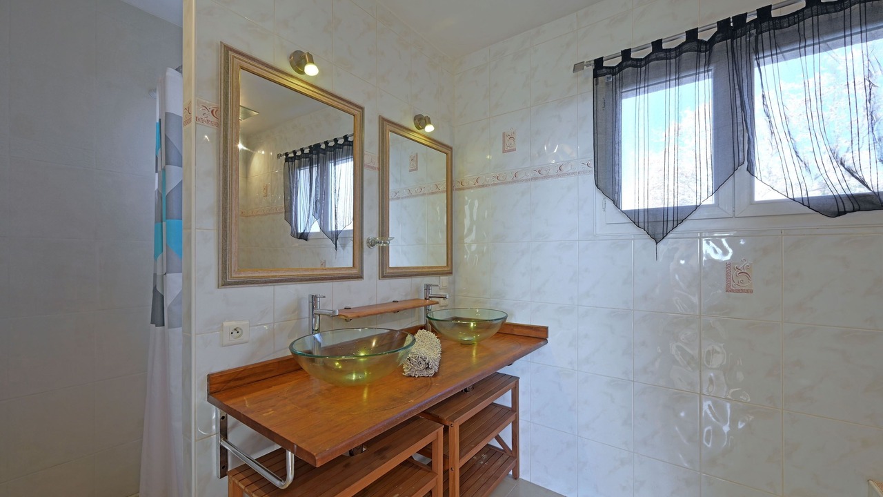 Photo of Bathroom in Joyeuse
