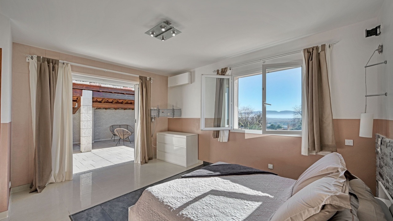 Photo of Bedroom in Joyeuse