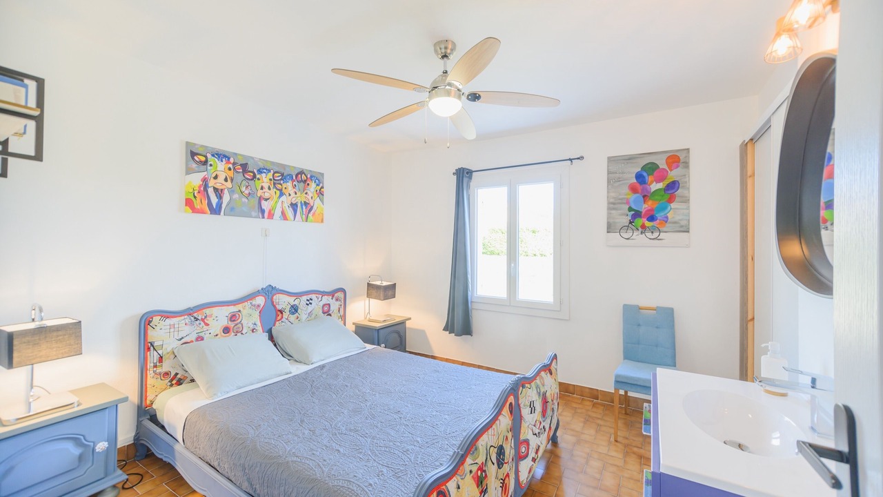 Photo of Bedroom in Saint-Jean-de-Maruejols-et-Avejan