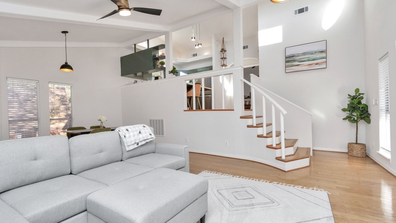 Photo of Livingroom in Montgomery