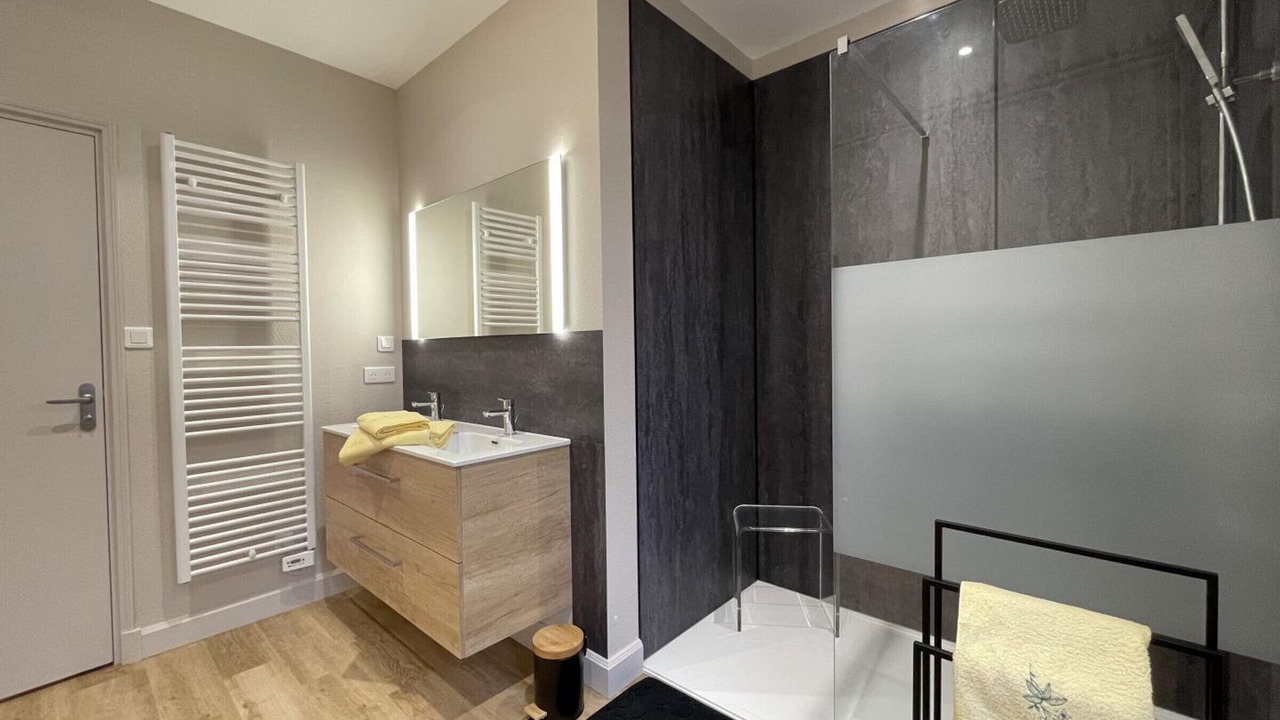 Photo of Bathroom in Ferrieres-sur-Sichon