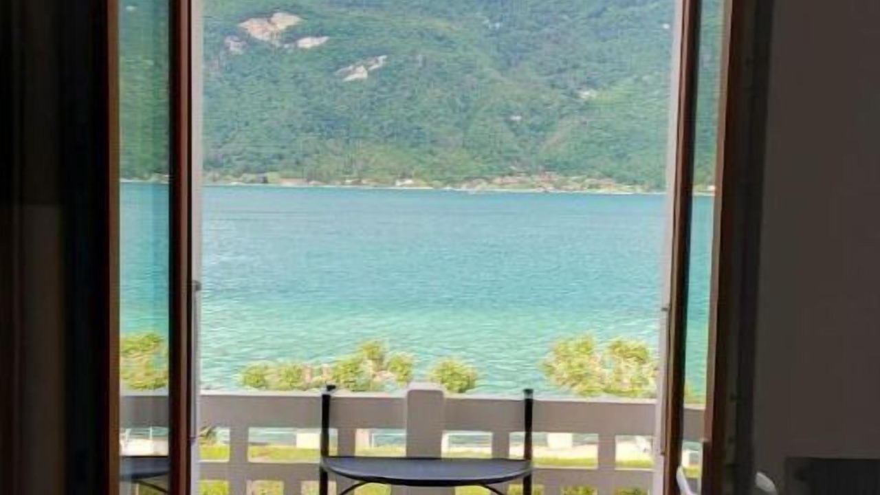 Photo of Others in Bredannaz