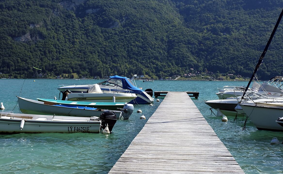 Photo of Others in Bredannaz