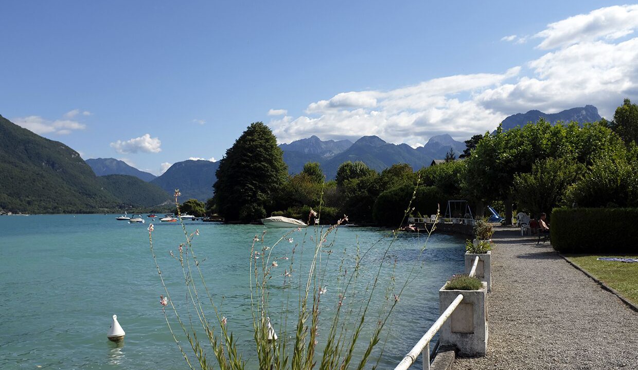 Photo of Outdoor in Bredannaz