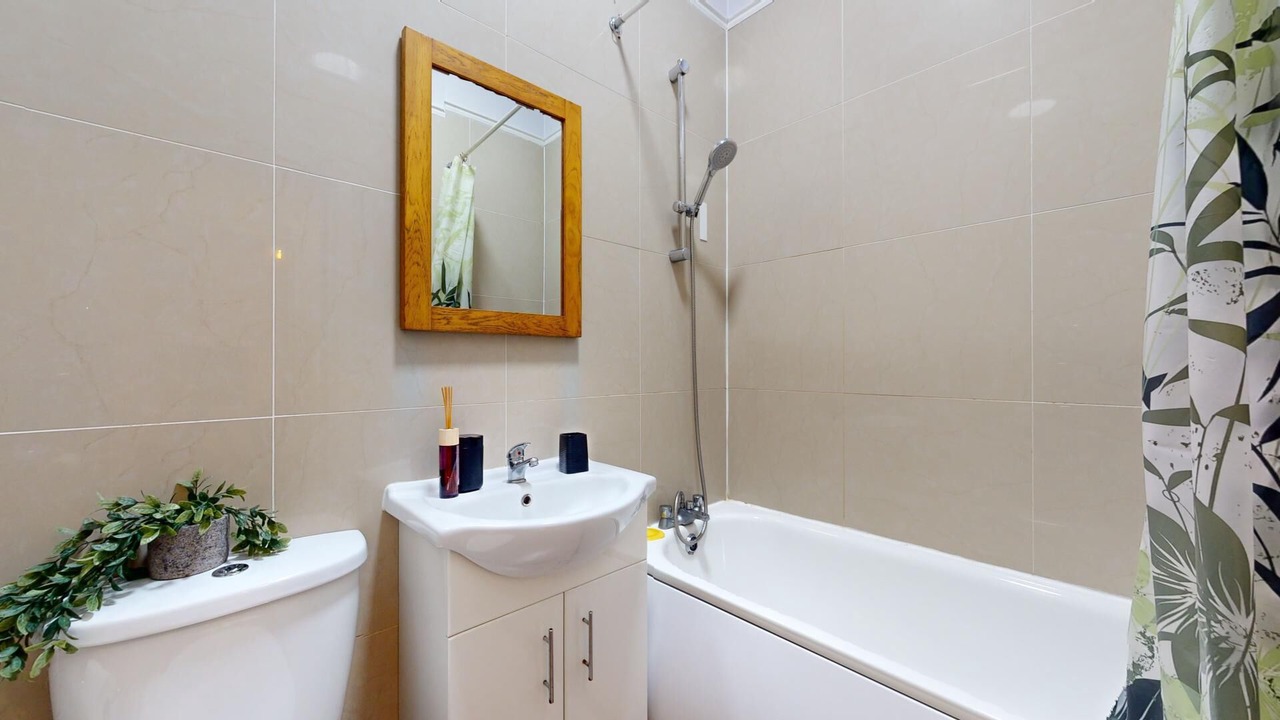 Photo of Bathroom in Greenwich West