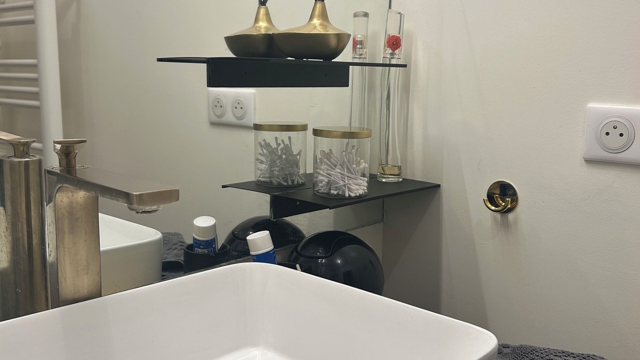 Photo of Bathroom in Saint-Ouen