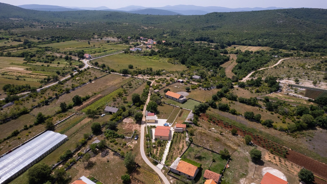 Photo of Outdoor in Unesic