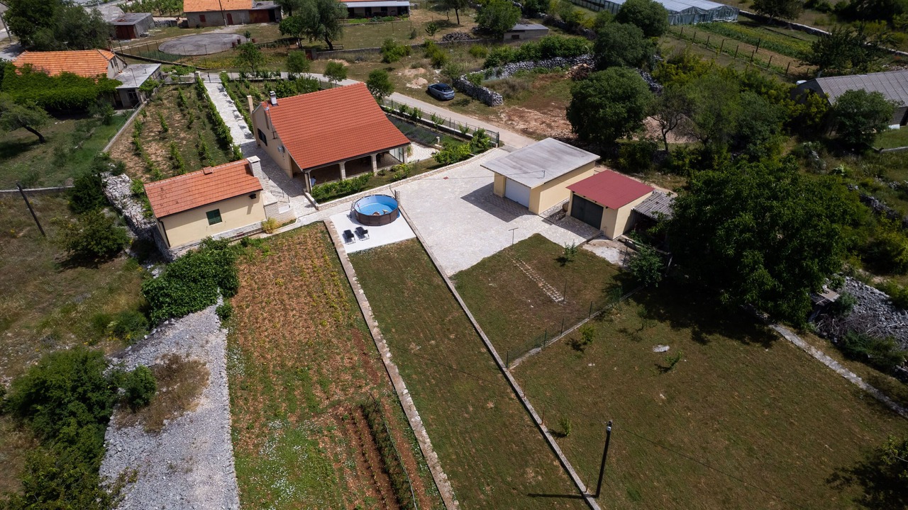 Photo of Outdoor in Unesic