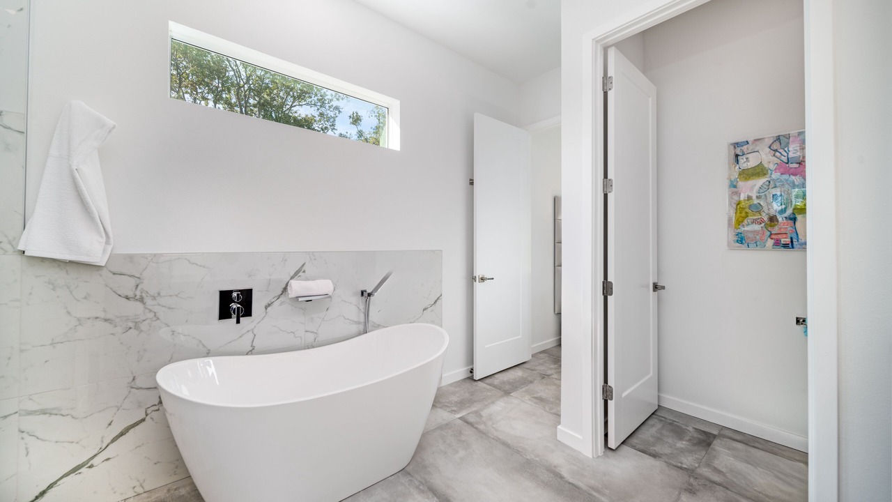 Photo of Bathroom in Arlington Park