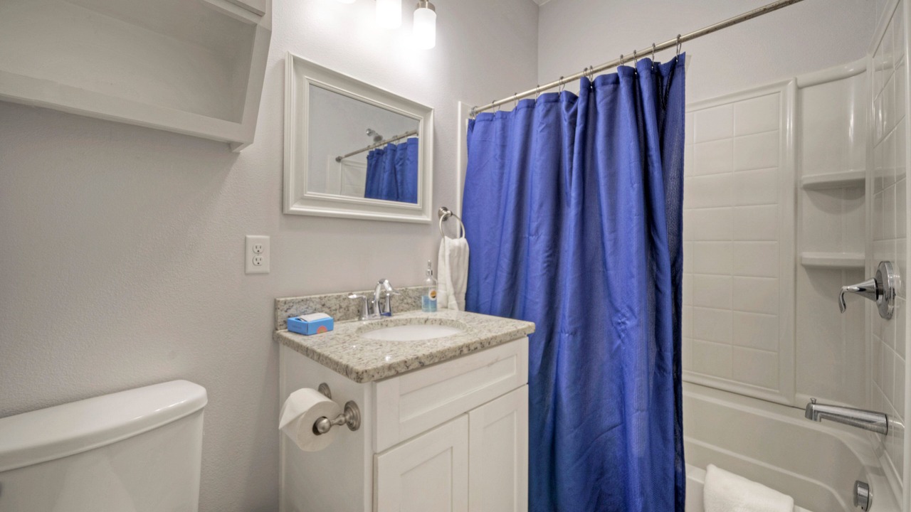 Photo of Bathroom in Flour Bluff