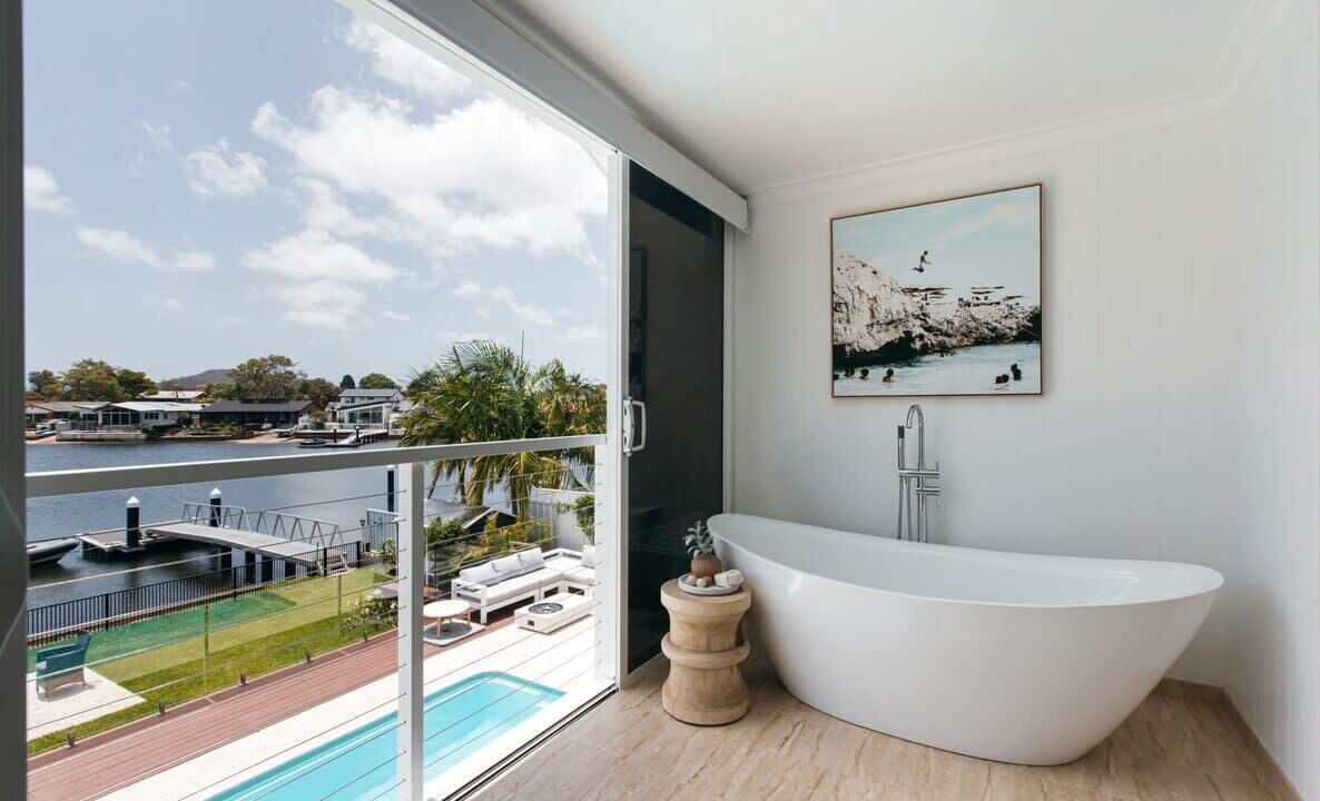 Photo of Bathroom in St Huberts Island