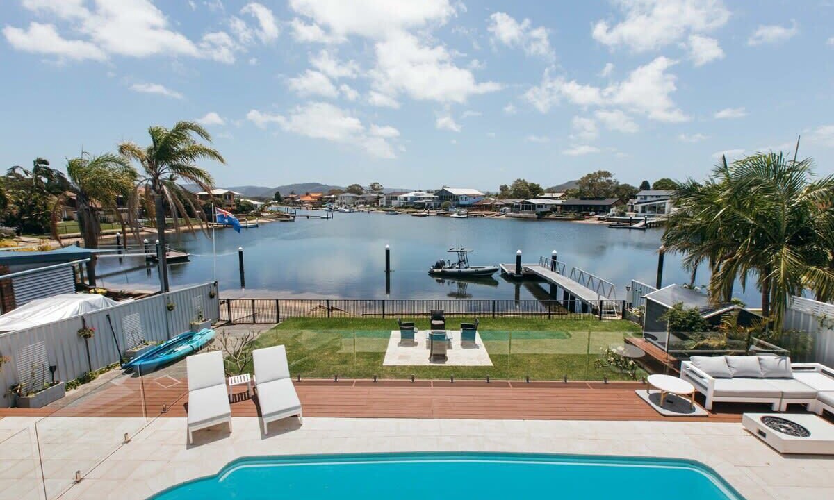 Photo of Outdoor in St Huberts Island