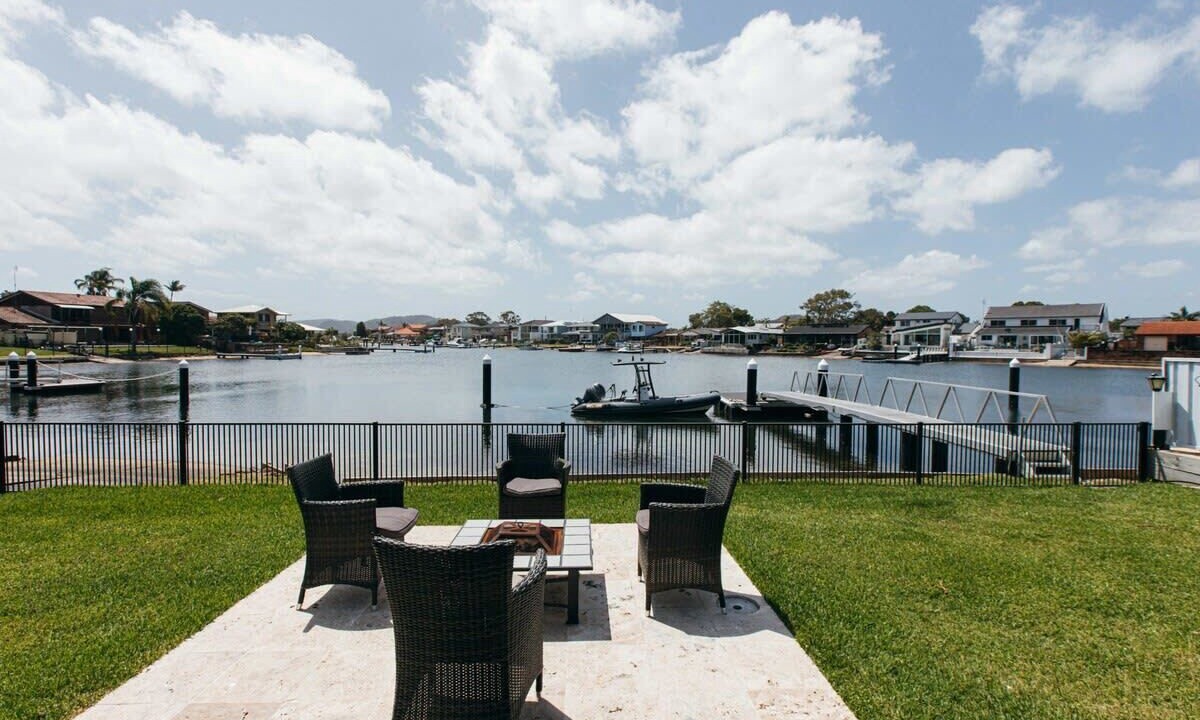 Photo of Patio Balcony in St Huberts Island