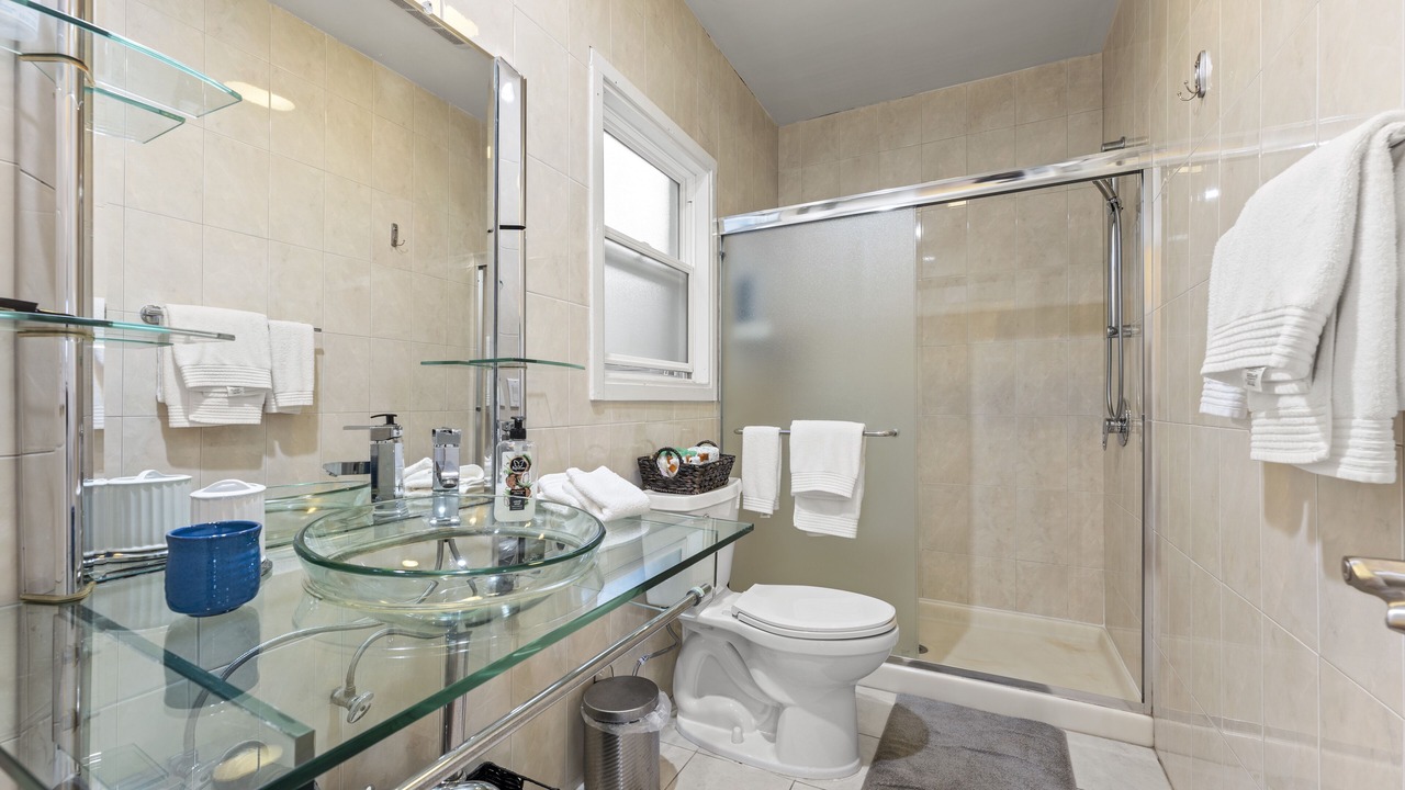 Photo of Bathroom in Sunnyside