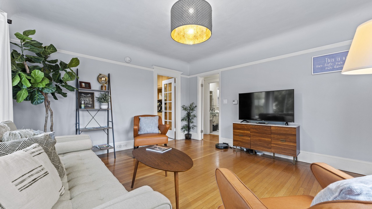 Photo of Others in Sunnyside