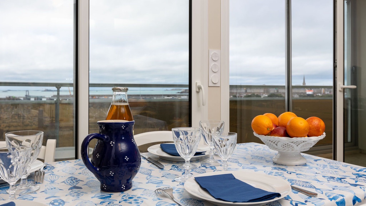 Photo of Bedroom in Saint-Servan