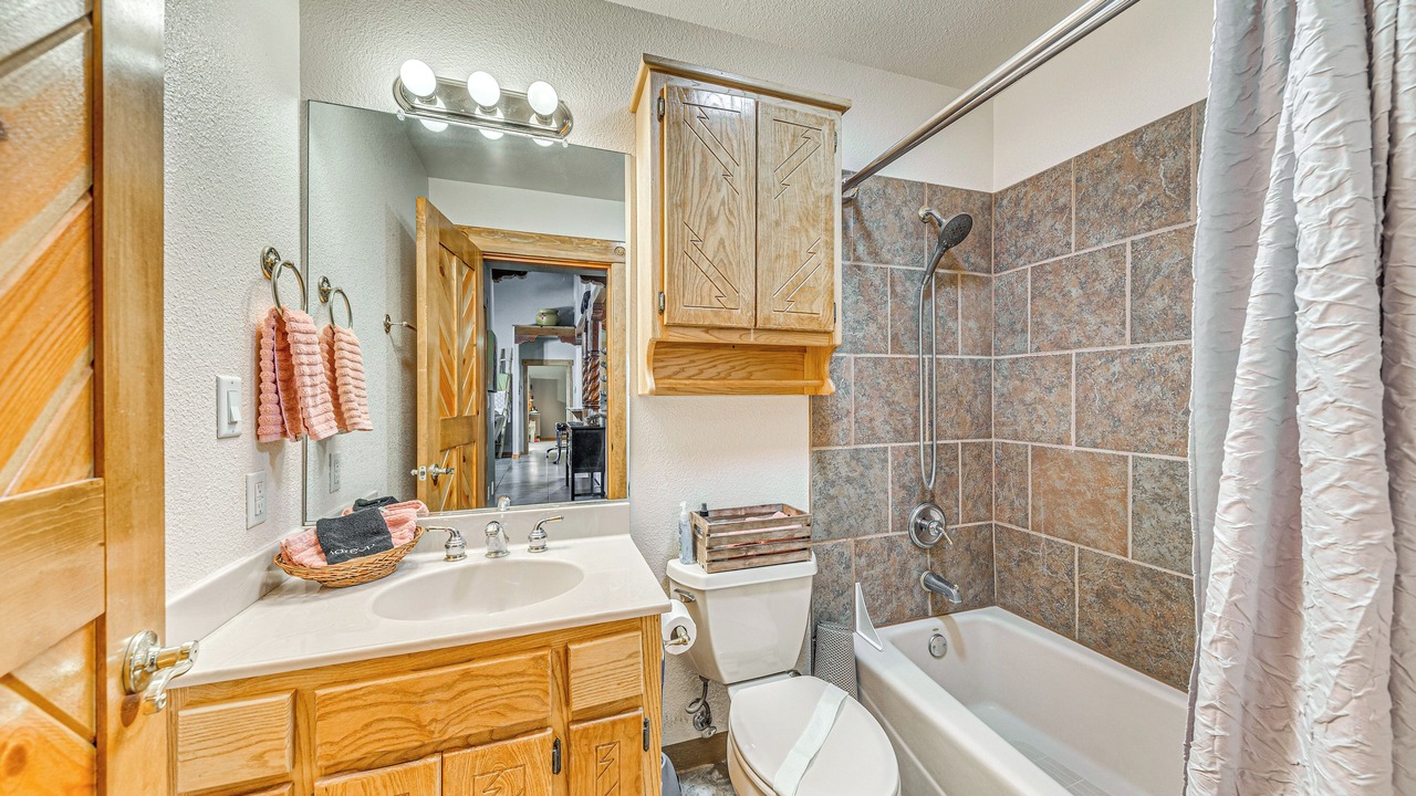 Photo of Bathroom in Bear Park