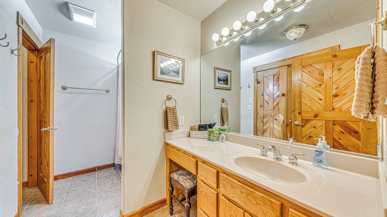 Photo of Bathroom in Bear Park
