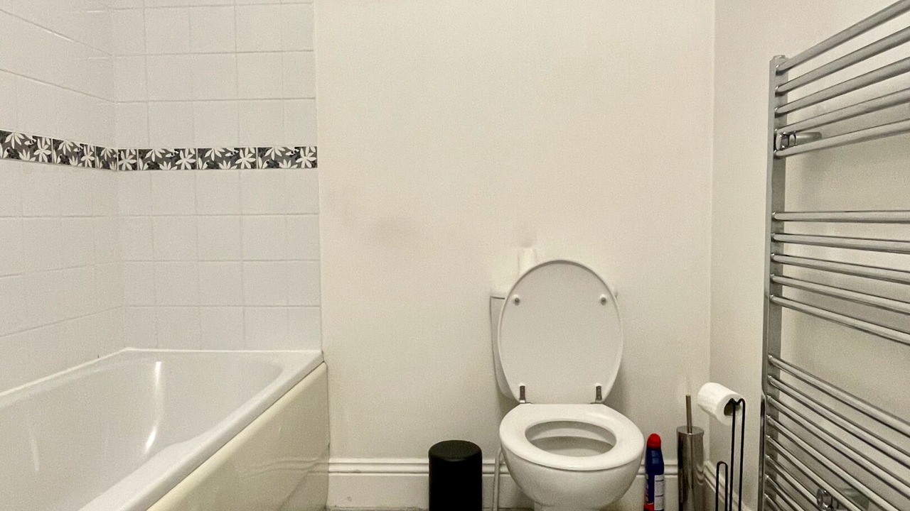 Photo of Bathroom in Long Hanborough
