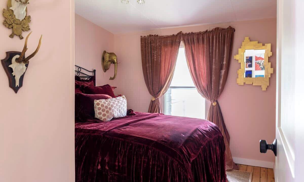 Photo of Bedroom in Ledbetter